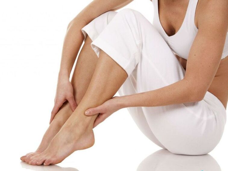 varikozu vēnu simptomi uz kājām